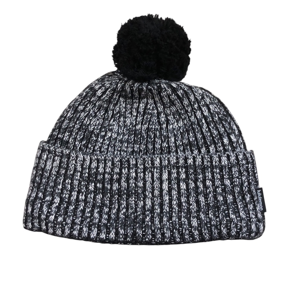 Lululemon Textured knit black & grey Beanie Winter hat Fleece Lined One Size
